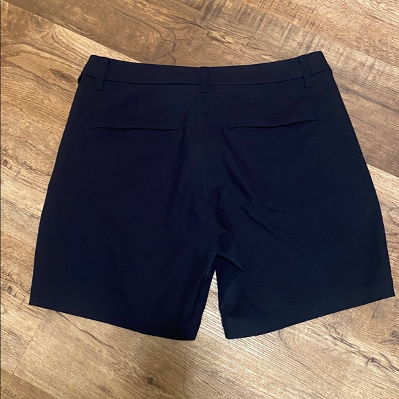 Lululemon Classic Fit 7” Shorts Mens 31 Navy - Picture 3 of 3